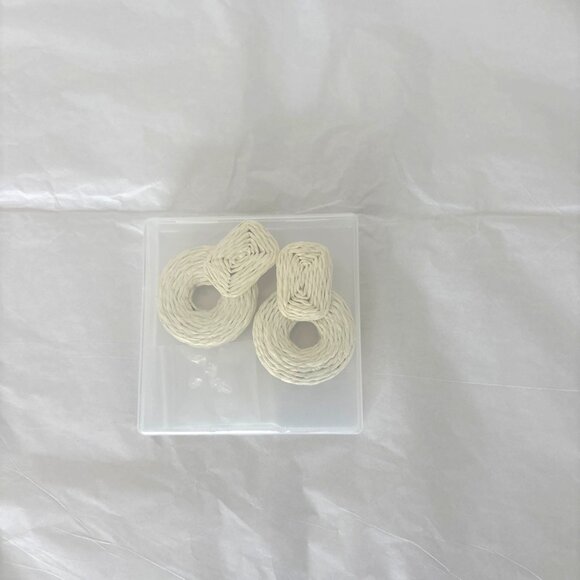 Costume Jewelry Lot Statement Earrings & Bracelets Bundle Mixed Brand Glam Bold - Picture 3 of 8